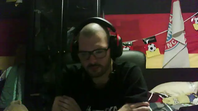 Die-geile-Sau online show from November 29, 2025, 9:04 pm