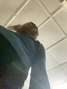 Vaiolet a online show from December 20, 2024, 1:36 am