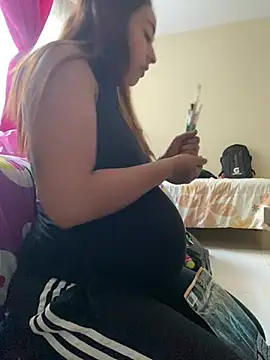 Vaiolet a online show from January 7, 2025, 9:46 pm