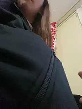 Vaiolet a online show from January 17, 2025, 11:07 pm