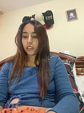 Vaiolet a online show from December 20, 2024, 10:32 pm