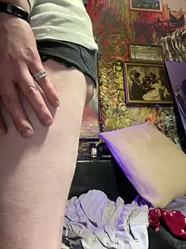 Snapshot of BarryKingsman chatting on February 16, 2025, 10:11 pm BarryKingsman online show from February 16, 2025, 10:11 pm