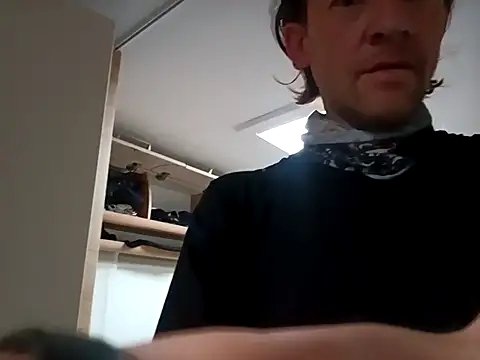 Snapshot of Ebinator666 chatting on October 19, 2025, 10:40 am Ebinator666 online show from October 19, 2025, 10:40 am