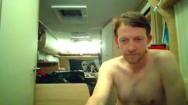 Snapshot of Ebinator666 chatting on October 7, 2025, 10:44 pm Ebinator666 online show from October 7, 2025, 10:44 pm