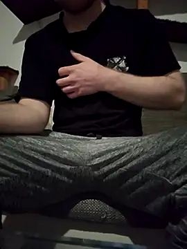 Snapshot of geiler89 chatting on March 24, 2026, 12:10 am geiler89 online show from March 24, 2026, 12:10 am