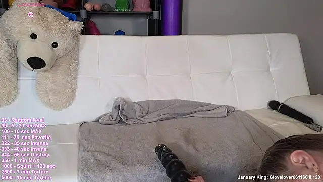 hayleex x online show from January 7, 2026, 10:31 am