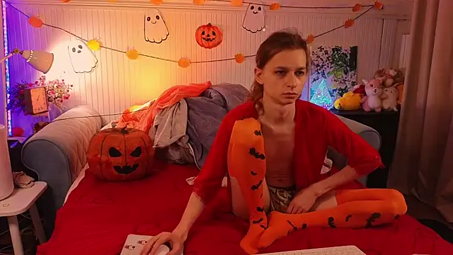 Frank Fraer online show from October 31, 2025, 10:27 pm