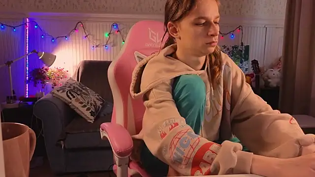 Frank Fraer online show from November 21, 2025, 12:37 pm