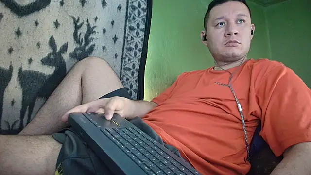 Snapshot of sweet_cock28 chatting on April 13, 2026, 3:16 pm sweet cock28 online show from April 13, 2026, 3:16 pm