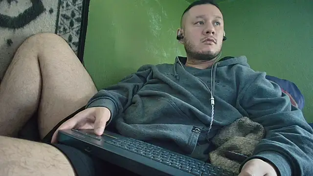 Snapshot of sweet_cock28 chatting on November 30, 2025, 3:46 pm sweet cock28 online show from November 30, 2025, 3:46 pm