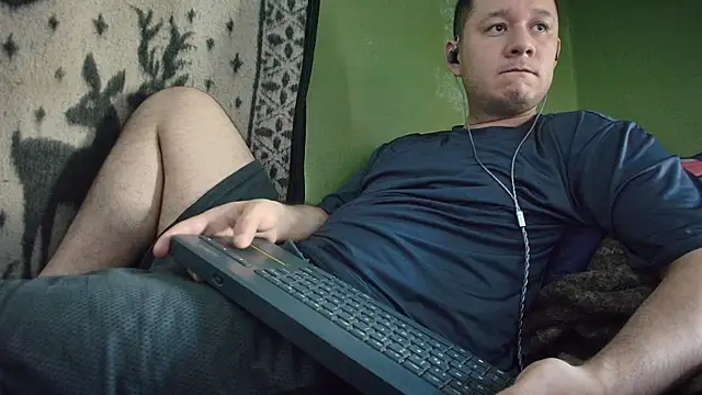 Snapshot of sweet_cock28 chatting on May 19, 2026, 3:08 pm sweet cock28 online show from May 19, 2026, 3:08 pm