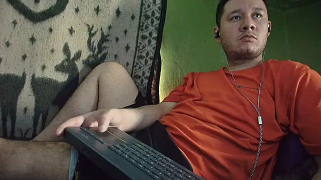 Snapshot of sweet_cock28 chatting on May 31, 2026, 2:01 pm sweet cock28 online show from May 31, 2026, 2:01 pm