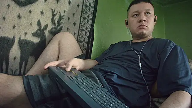 Snapshot of sweet_cock28 chatting on May 4, 2026, 3:15 pm sweet cock28 online show from May 4, 2026, 3:15 pm