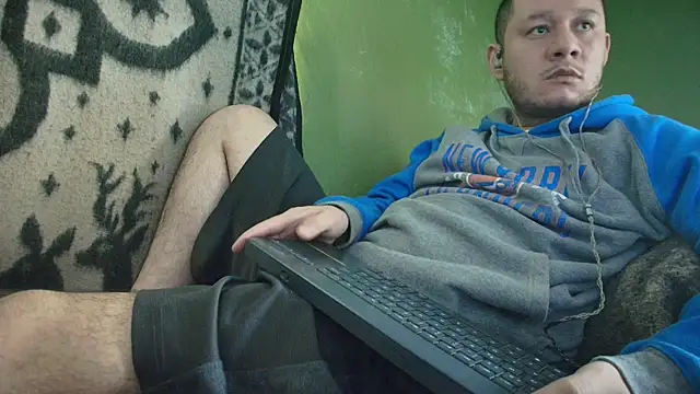 Snapshot of sweet_cock28 chatting on November 21, 2025, 3:33 pm sweet cock28 online show from November 21, 2025, 3:33 pm