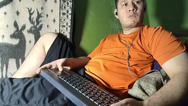 Snapshot of sweet_cock28 chatting on May 26, 2026, 3:04 am sweet cock28 online show from May 26, 2026, 3:04 am