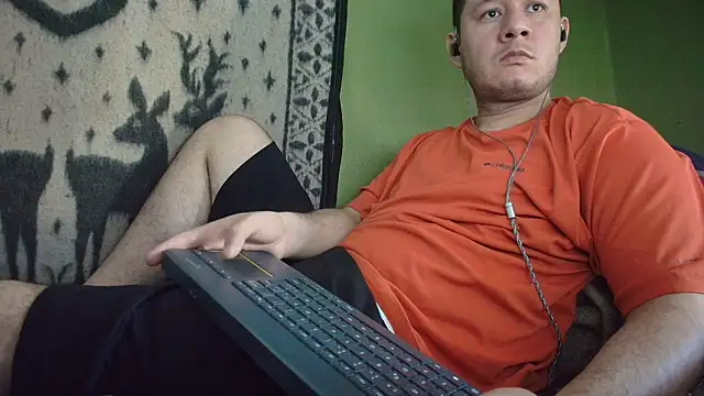 Snapshot of sweet_cock28 chatting on May 28, 2026, 3:18 pm sweet cock28 online show from May 28, 2026, 3:18 pm