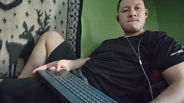 Snapshot of sweet_cock28 chatting on April 15, 2026, 3:16 pm sweet cock28 online show from April 15, 2026, 3:16 pm