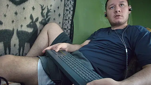 Snapshot of sweet_cock28 chatting on May 21, 2026, 3:31 pm sweet cock28 online show from May 21, 2026, 3:31 pm