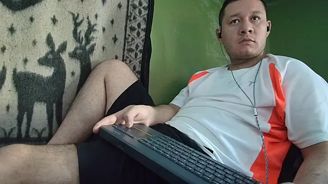 Snapshot of sweet_cock28 chatting on April 21, 2026, 3:18 pm sweet cock28 online show from April 21, 2026, 3:18 pm