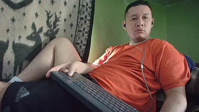 Snapshot of sweet_cock28 chatting on May 7, 2026, 3:15 pm sweet cock28 online show from May 7, 2026, 3:15 pm