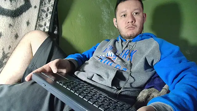 Snapshot of sweet_cock28 chatting on November 23, 2025, 3:49 am sweet cock28 online show from November 23, 2025, 3:49 am