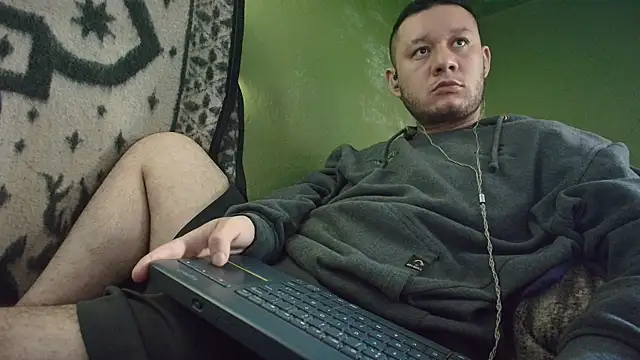 Snapshot of sweet_cock28 chatting on November 14, 2025, 3:26 pm sweet cock28 online show from November 14, 2025, 3:26 pm