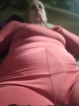 Snapshot of SeductionSilera chatting on October 27, 2025, 3:46 pm SeductionSilera online show from October 27, 2025, 3:46 pm