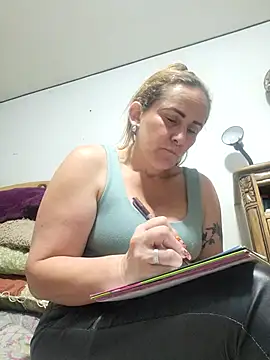 Snapshot of SeductionSilera chatting on September 29, 2025, 7:41 pm SeductionSilera online show from September 29, 2025, 7:41 pm