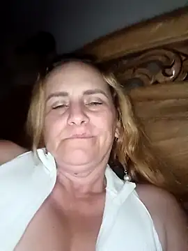 Snapshot of SeductionSilera chatting on May 2, 2026, 8:36 pm SeductionSilera online show from May 2, 2026, 8:36 pm