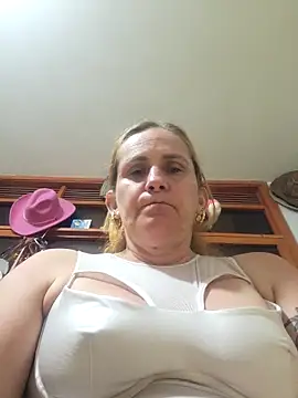 SeductionSilera online show from April 8, 2026, 2:57 am