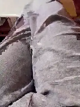 Snapshot of mysteriouscouple001 chatting on November 28, 2025, 10:37 am mysteriouscouple001 online show from November 28, 2025, 10:37 am