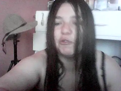 Snapshot of Oxitocina2000 chatting on October 22, 2025, 9:57 pm Oxitocina2000 online show from October 22, 2025, 9:57 pm