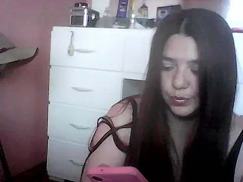 Snapshot of Oxitocina2000 chatting on November 14, 2025, 9:29 pm Oxitocina2000 online show from November 14, 2025, 9:29 pm