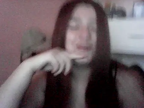 Snapshot of Oxitocina2000 chatting on November 4, 2025, 8:56 pm Oxitocina2000 online show from November 4, 2025, 8:56 pm