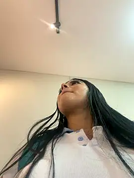 Snapshot of Natasha__Blue chatting on December 5, 2025, 6:06 pm Natasha Blue online show from December 5, 2025, 6:06 pm