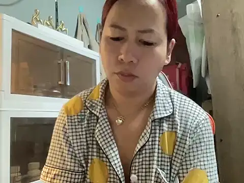 Snapshot of UrLove_Marga chatting on November 11, 2025, 12:05 am UrLove Marga online show from November 11, 2025, 12:05 am