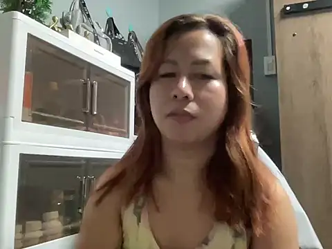 Snapshot of UrLove_Marga chatting on March 25, 2026, 10:41 pm UrLove Marga online show from March 25, 2026, 10:41 pm