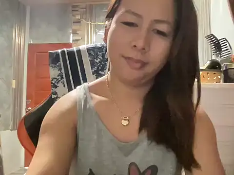 UrLove Marga online show from June 18, 2026, 10:26 pm