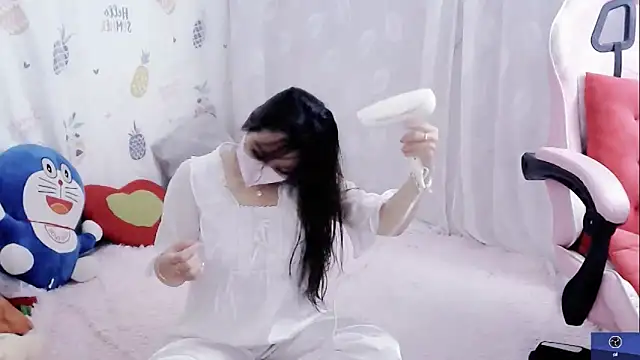 Snapshot of -R-Mai- chatting on December 5, 2024, 2:28 pm -R-Mai- online show from December 5, 2024, 2:28 pm