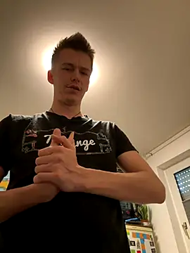 Snapshot of Toyjungee chatting on October 8, 2025, 12:07 pm Toyjungee online show from October 8, 2025, 12:07 pm