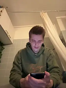 Snapshot of Toyjungee chatting on February 3, 2026, 9:20 pm Toyjungee online show from February 3, 2026, 9:20 pm