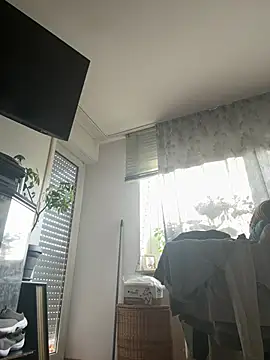 Snapshot of Toyjungee chatting on April 10, 2026, 4:47 pm Toyjungee online show from April 10, 2026, 4:47 pm