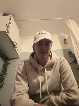 Snapshot of Toyjungee chatting on March 6, 2026, 7:42 pm Toyjungee online show from March 6, 2026, 7:42 pm