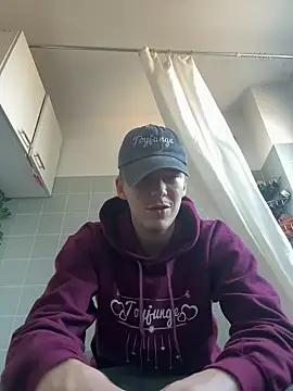 Snapshot of Toyjungee chatting on March 17, 2025, 4:11 pm Toyjungee online show from March 17, 2025, 4:11 pm