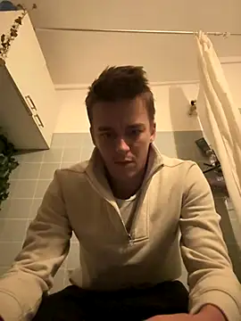 Snapshot of Toyjungee chatting on October 26, 2025, 10:21 pm Toyjungee online show from October 26, 2025, 10:21 pm