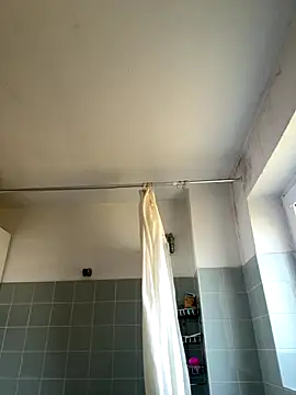 Snapshot of Toyjungee chatting on October 14, 2025, 8:26 am Toyjungee online show from October 14, 2025, 8:26 am