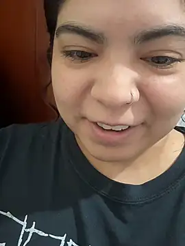 Snapshot of kimmiakiss22 chatting on May 6, 2026, 10:03 pm kimmiakiss22 online show from May 6, 2026, 10:03 pm