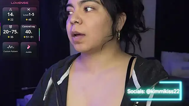 Snapshot of kimmiakiss22 chatting on October 3, 2025, 12:47 am kimmiakiss22 online show from October 3, 2025, 12:47 am