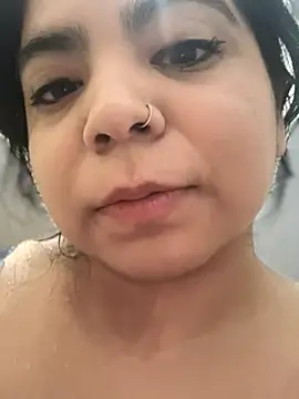 kimmiakiss22 online show from December 22, 2025, 3:50 am