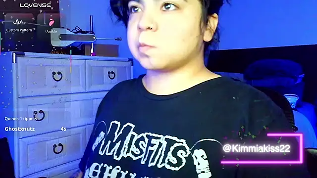 Snapshot of kimmiakiss22 chatting on December 15, 2025, 1:22 am kimmiakiss22 online show from December 15, 2025, 1:22 am